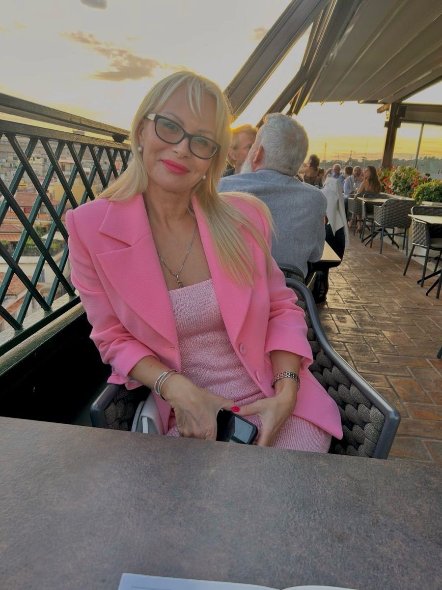Luxy Roll - Share Your Moments!