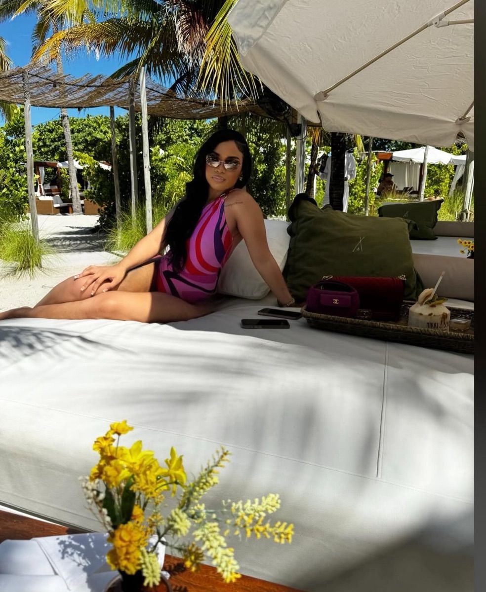 Luxy Roll - Share Your Moments!