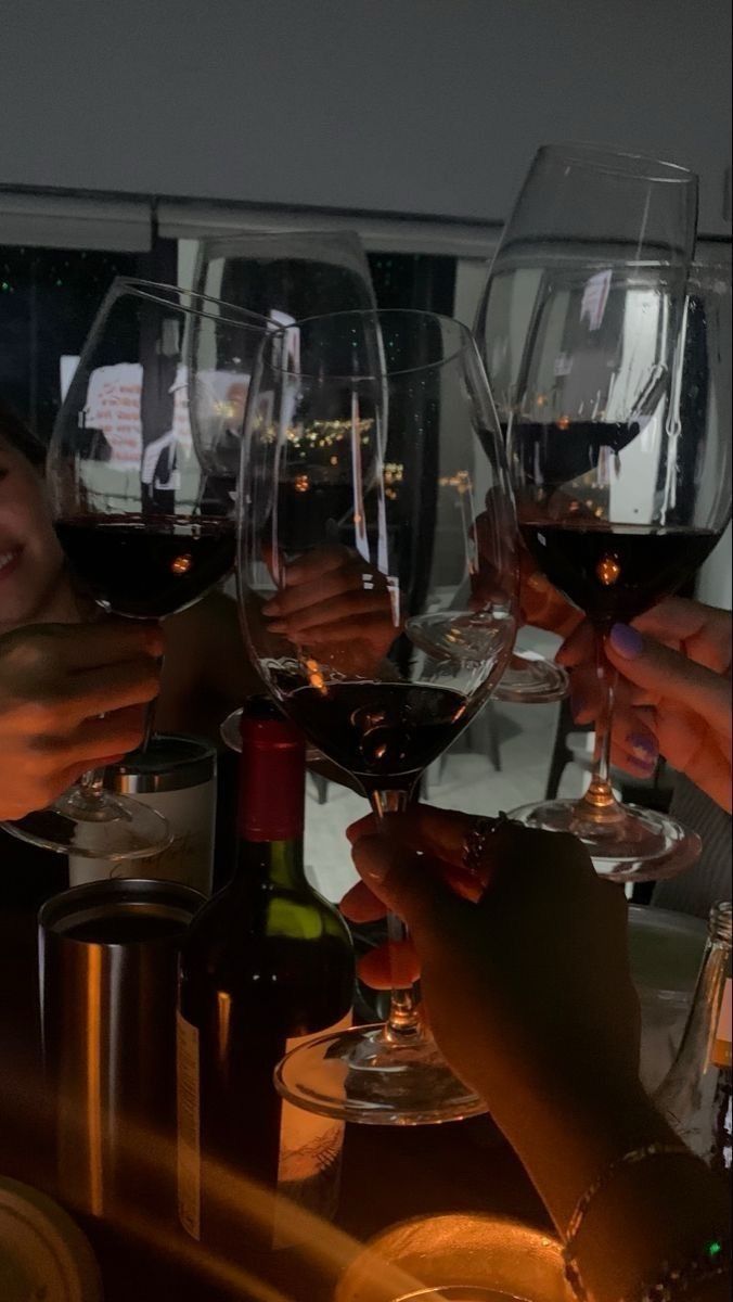 Luxy Roll - Share Your Moments!