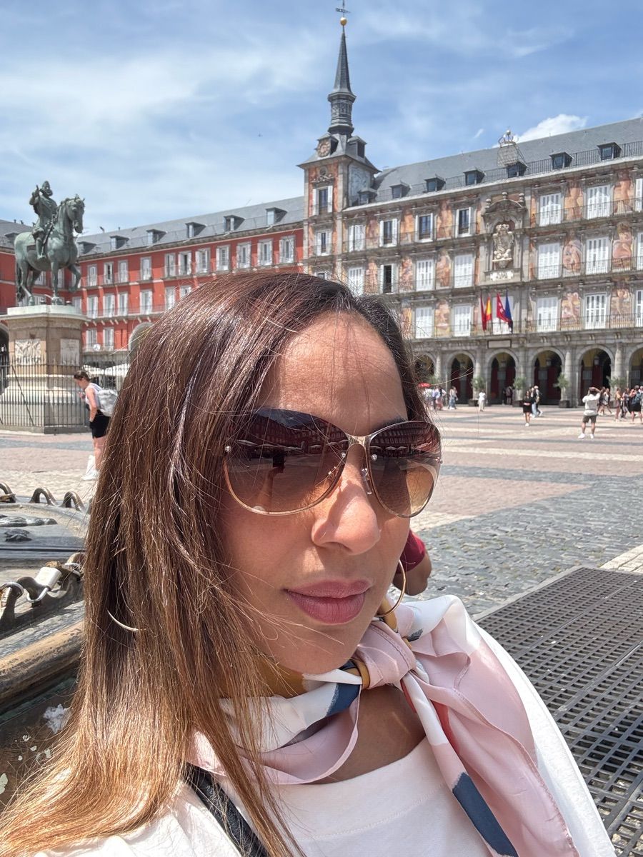 Luxy Roll - Share Your Moments!