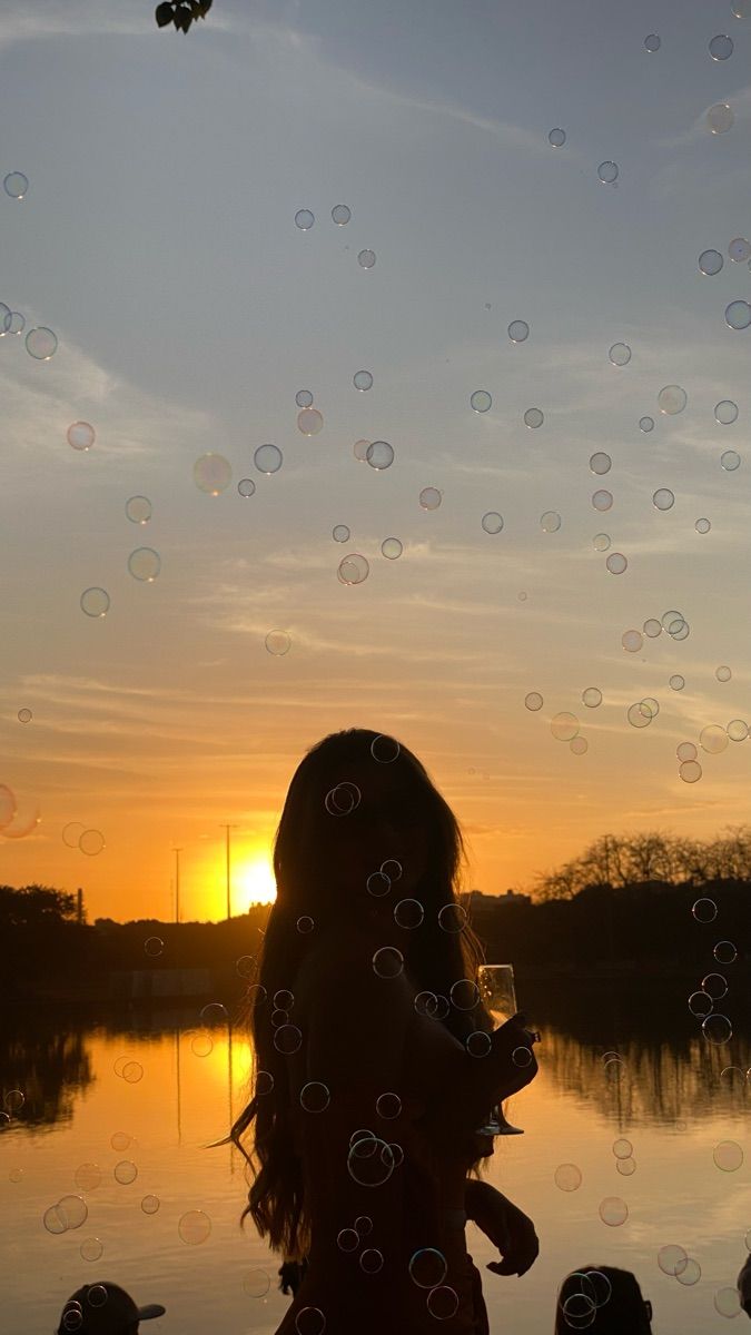 Luxy Roll - Share Your Moments!