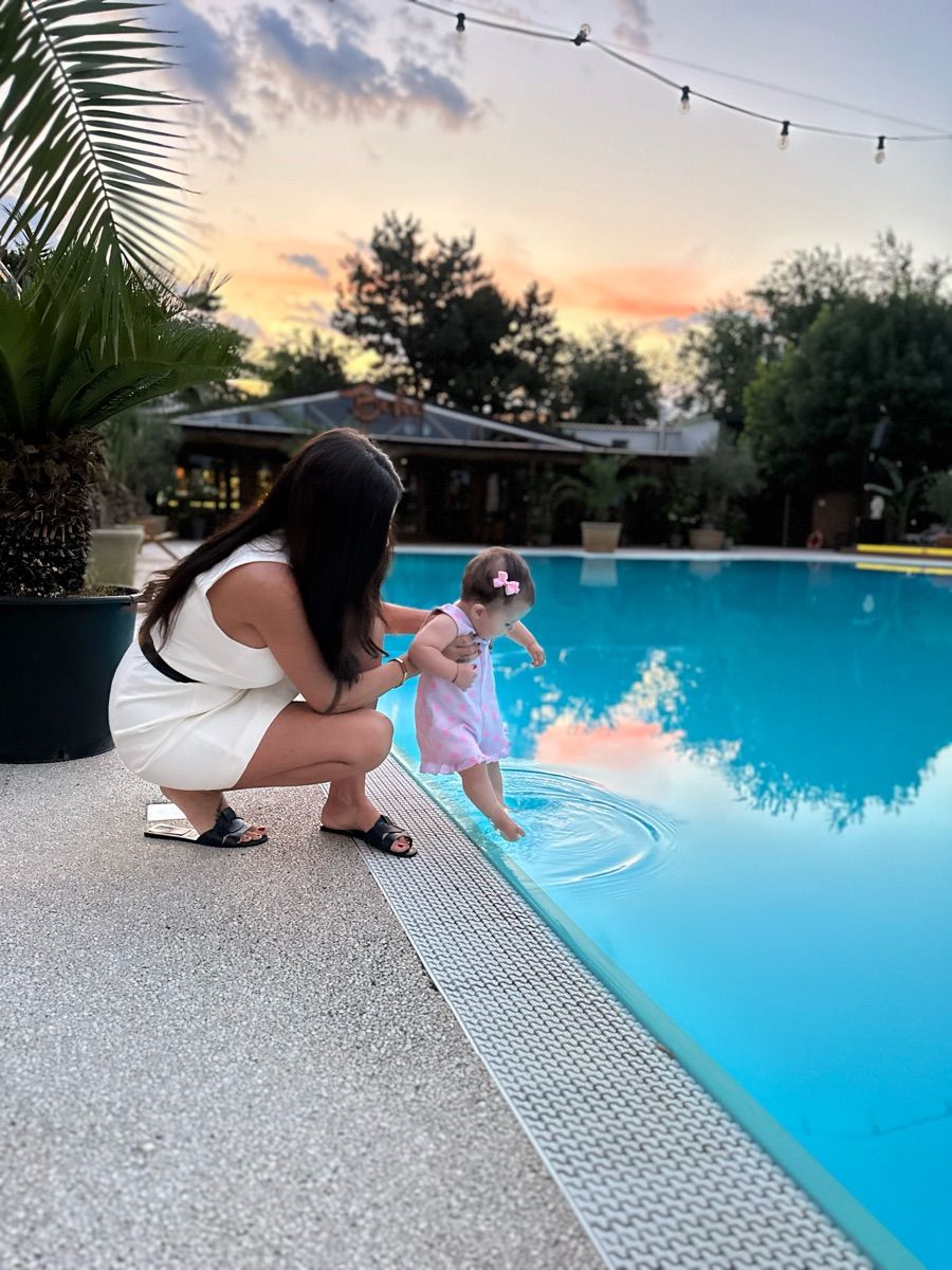 Luxy Roll - Share Your Moments!