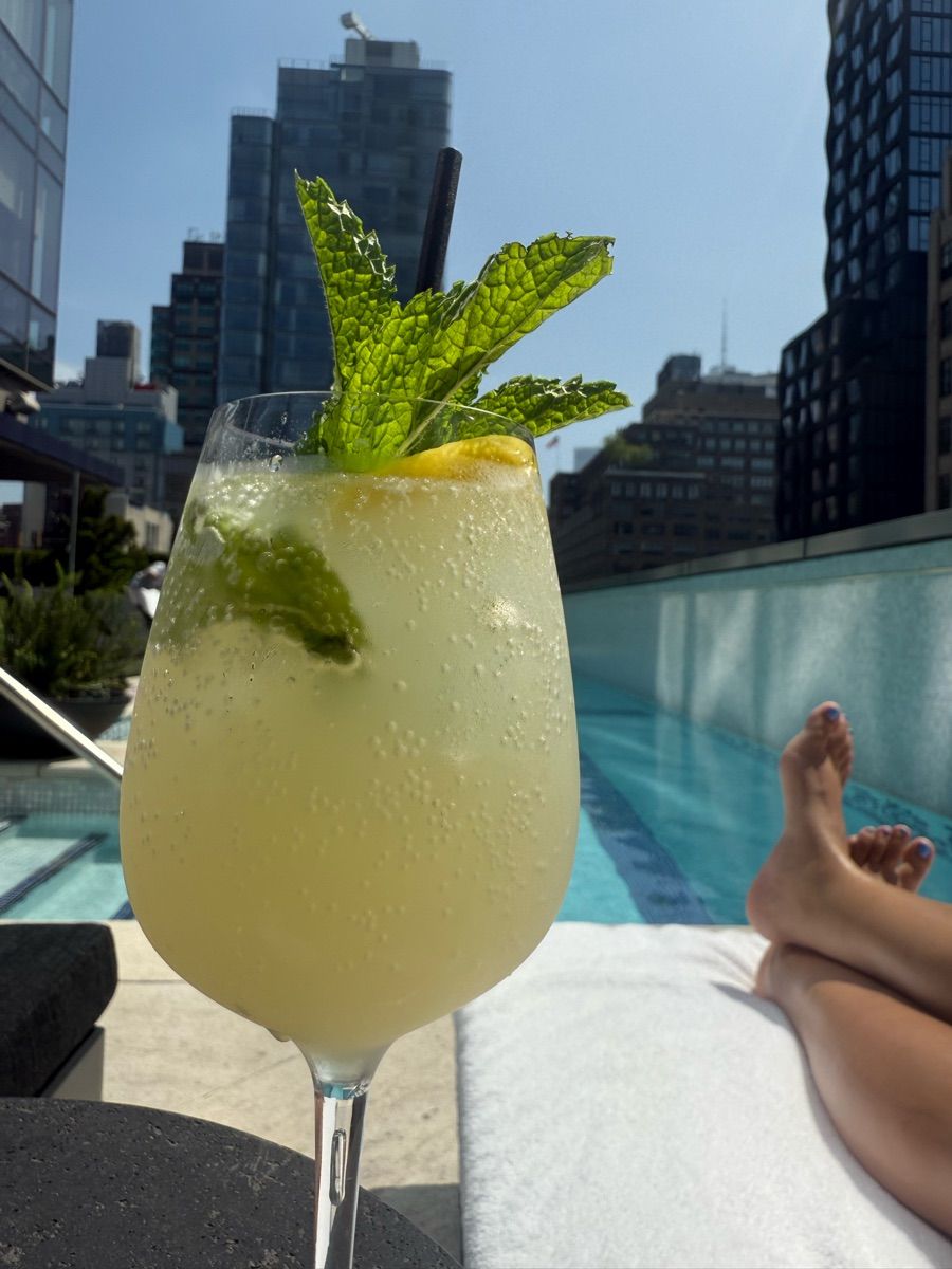 Luxy Roll - Share Your Moments!