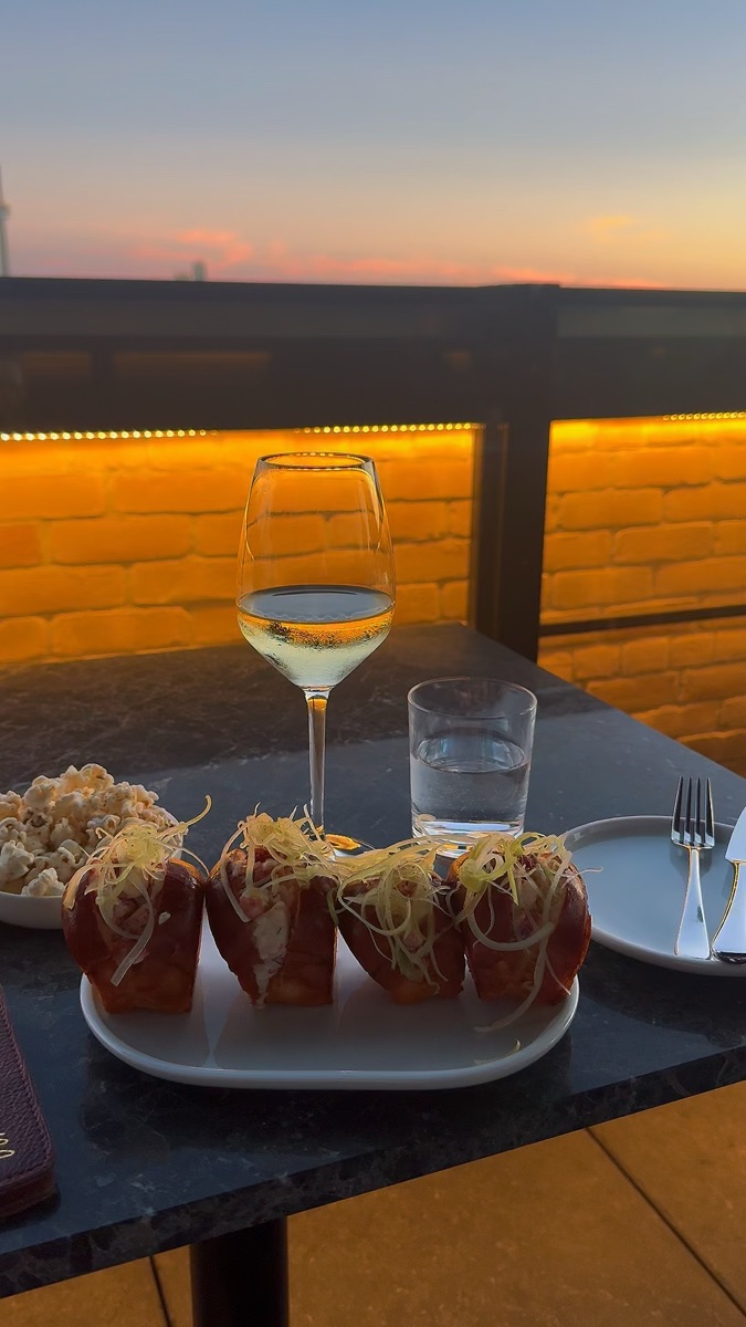 Luxy Roll - Share Your Moments!