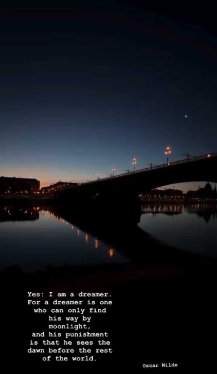 Luxy Roll - Share Your Moments!
