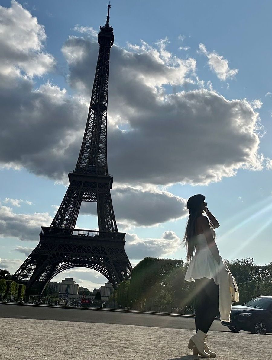 Luxy Roll - Share Your Moments!