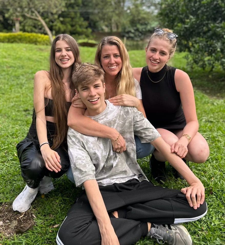 Luxy Roll - Share Your Moments!