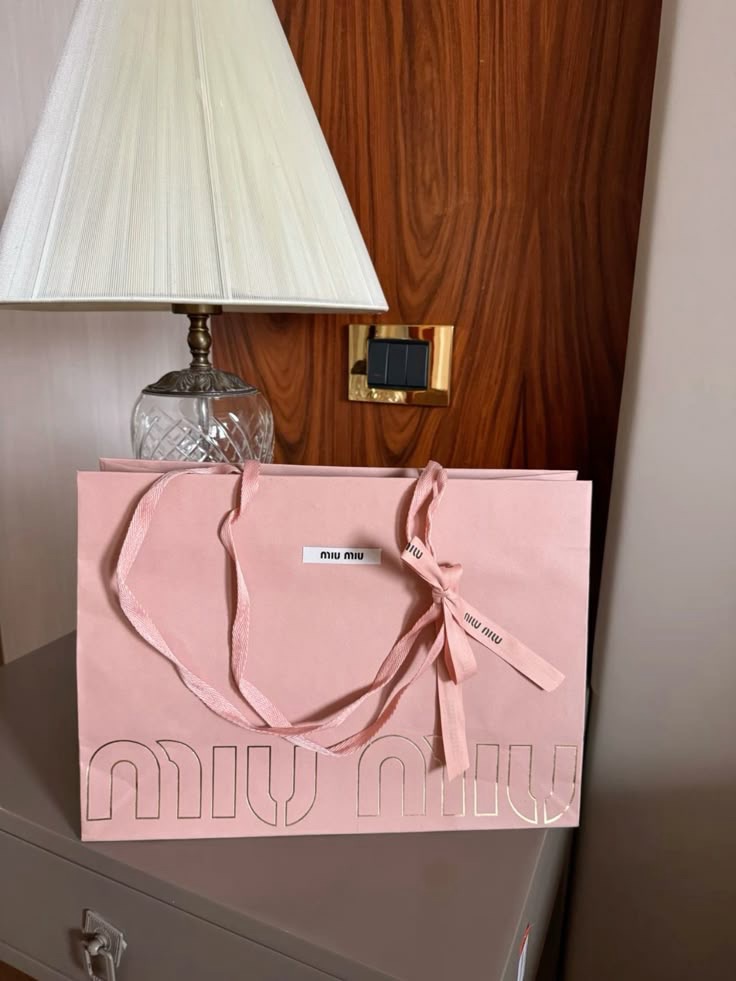 Luxy Roll - Share Your Moments!