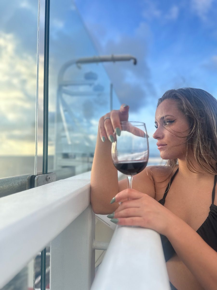 Luxy Roll - Share Your Moments!