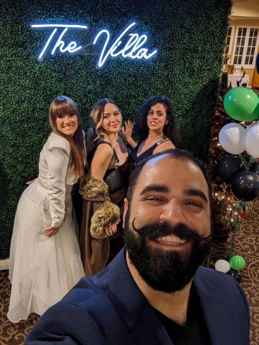 Luxy Roll - Share Your Moments!