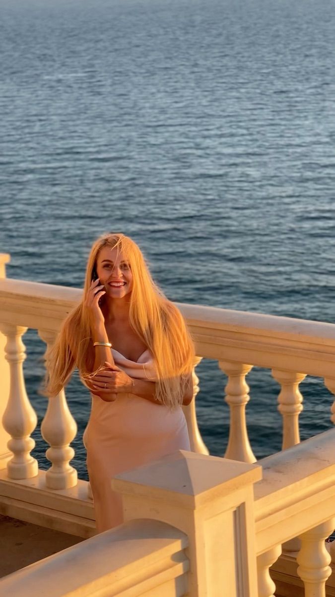 Luxy Roll - Share Your Moments!