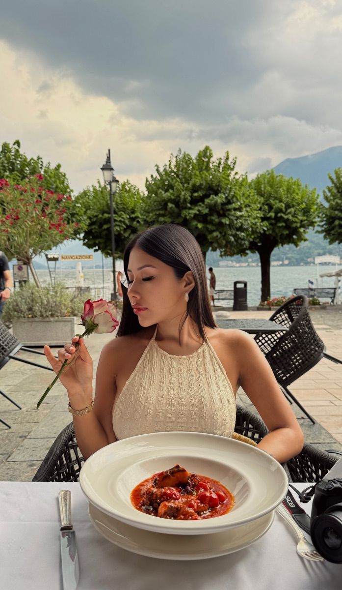 Luxy Roll - Share Your Moments!