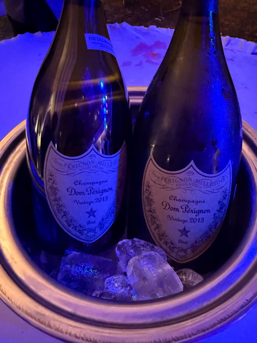 Luxy Roll - Share Your Moments!