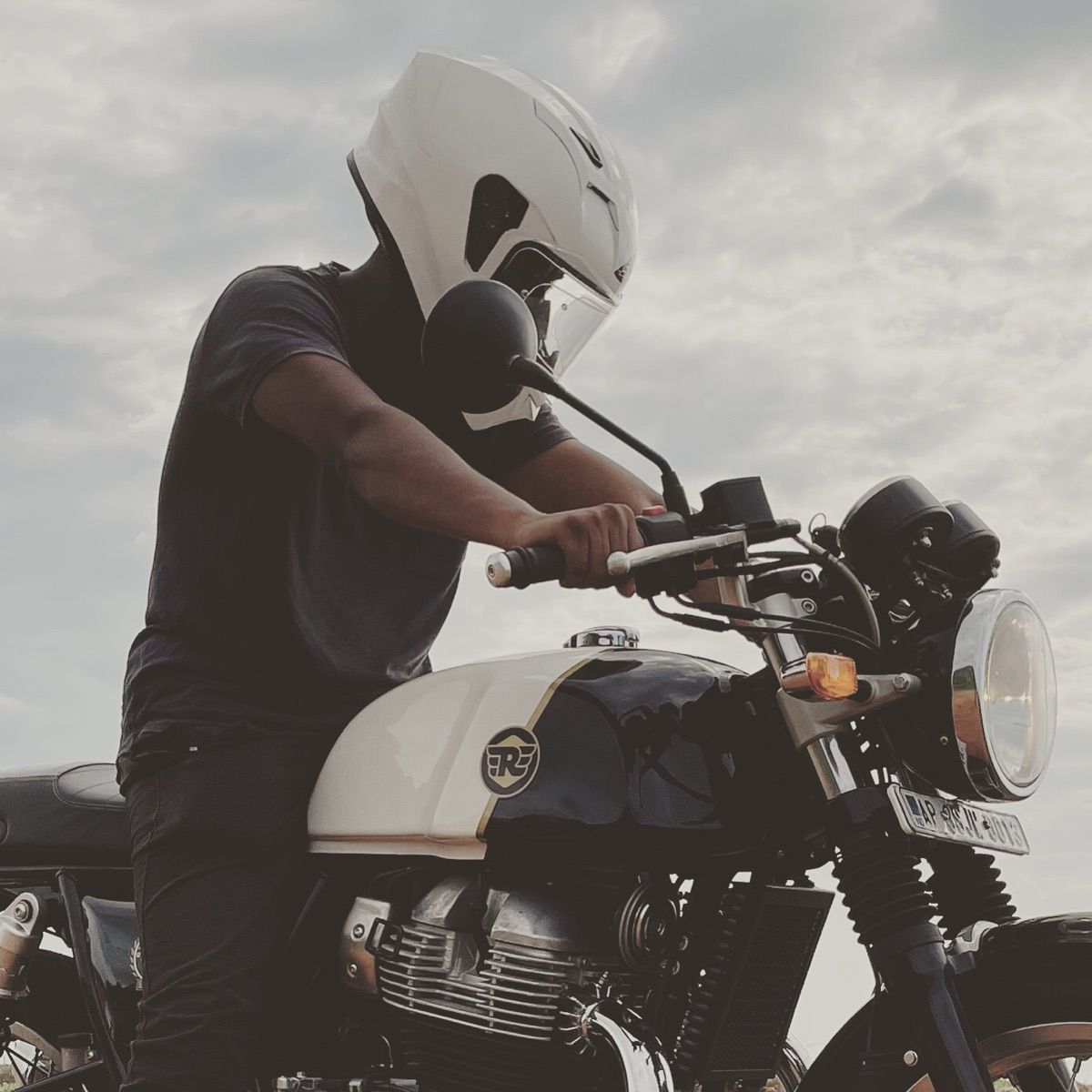 Luxy Roll - Share Your Moments!