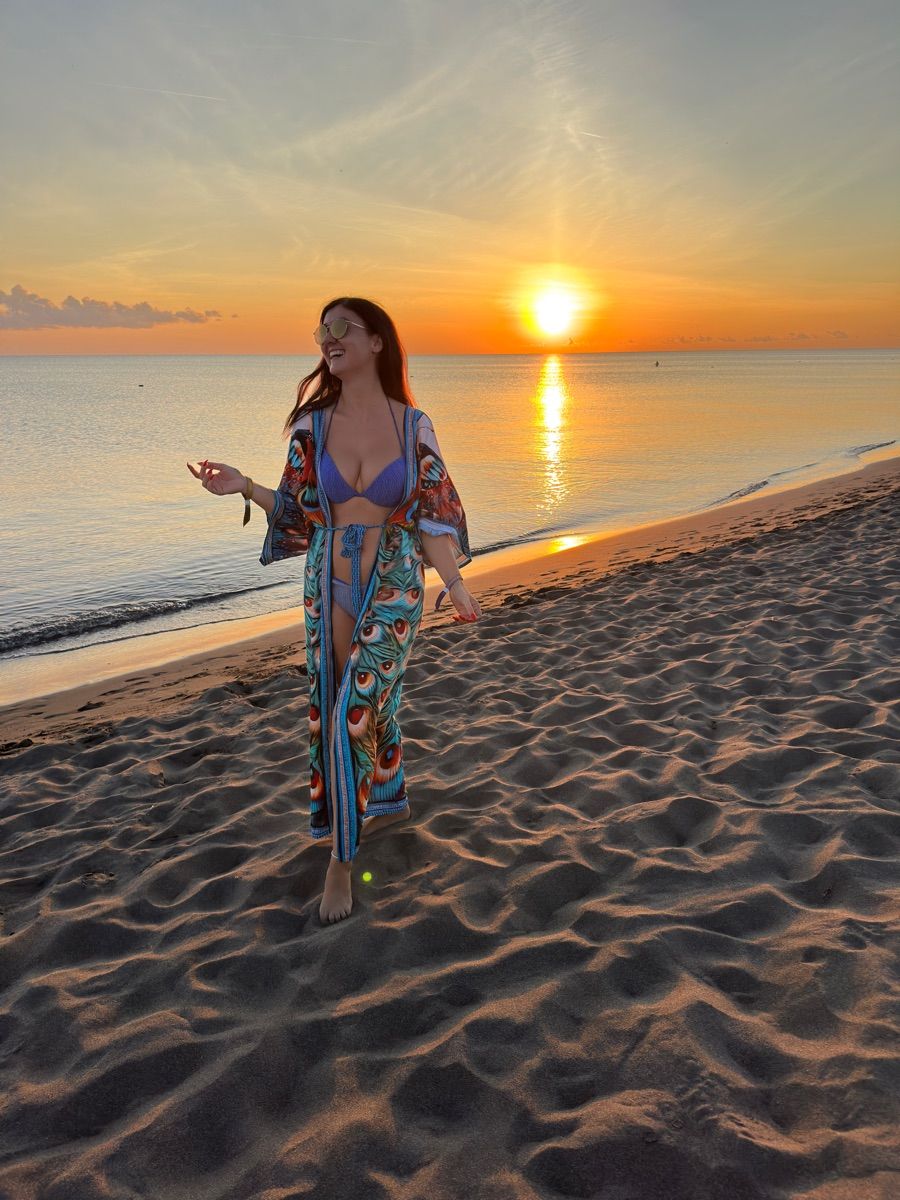 Luxy Roll - Share Your Moments!