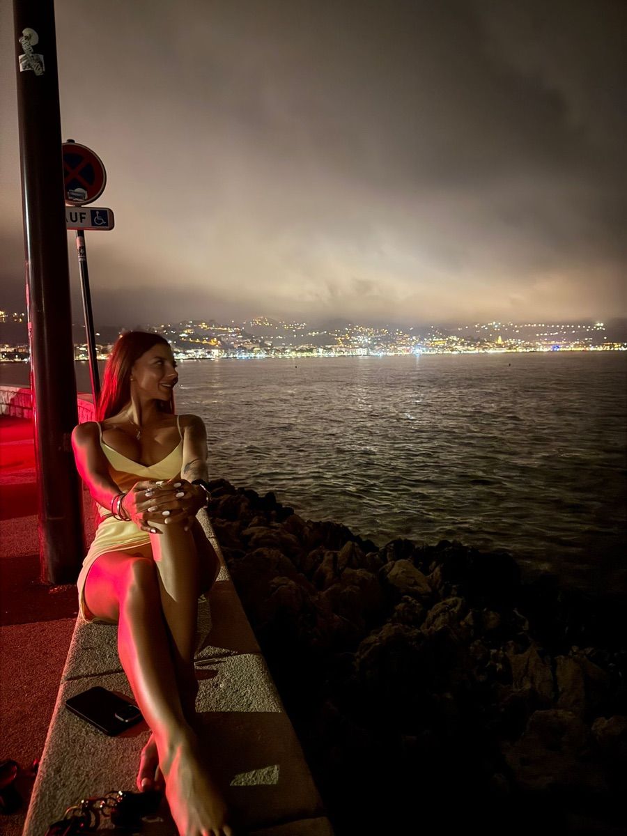 Luxy Roll - Share Your Moments!