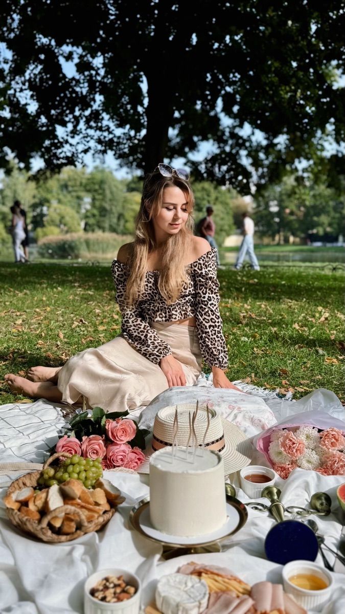 Luxy Roll - Share Your Moments!