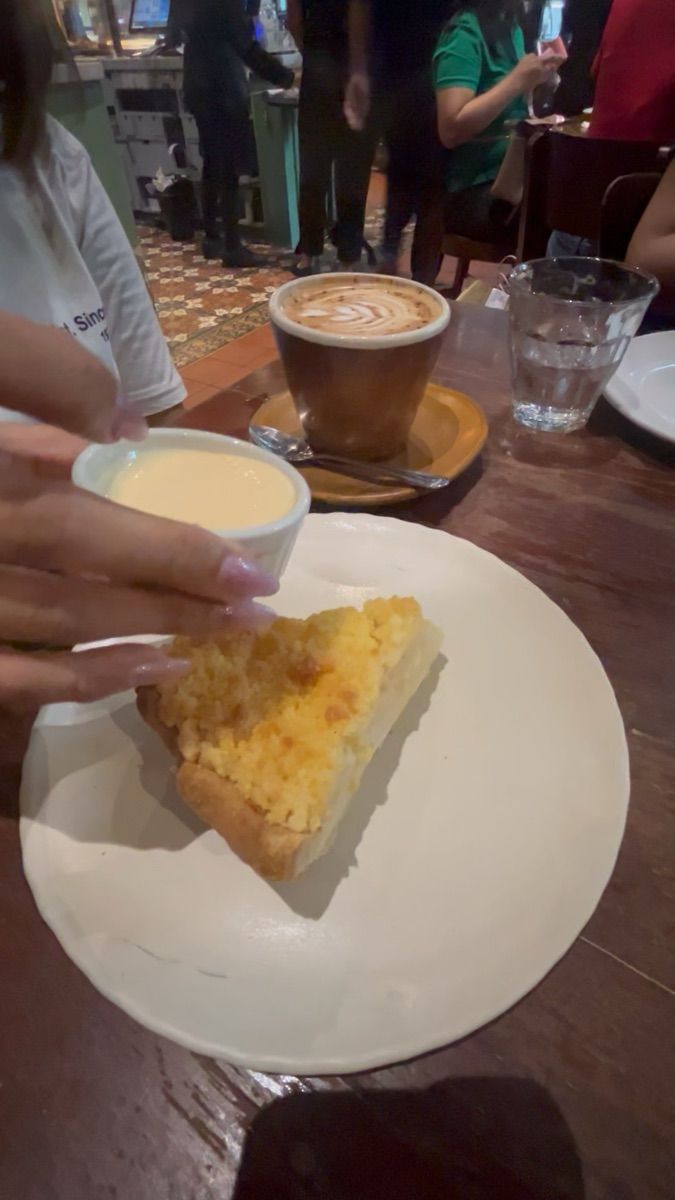 Luxy Roll - Share Your Moments!