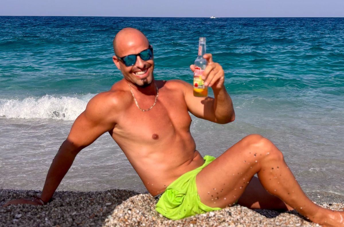Luxy Roll - Share Your Moments!