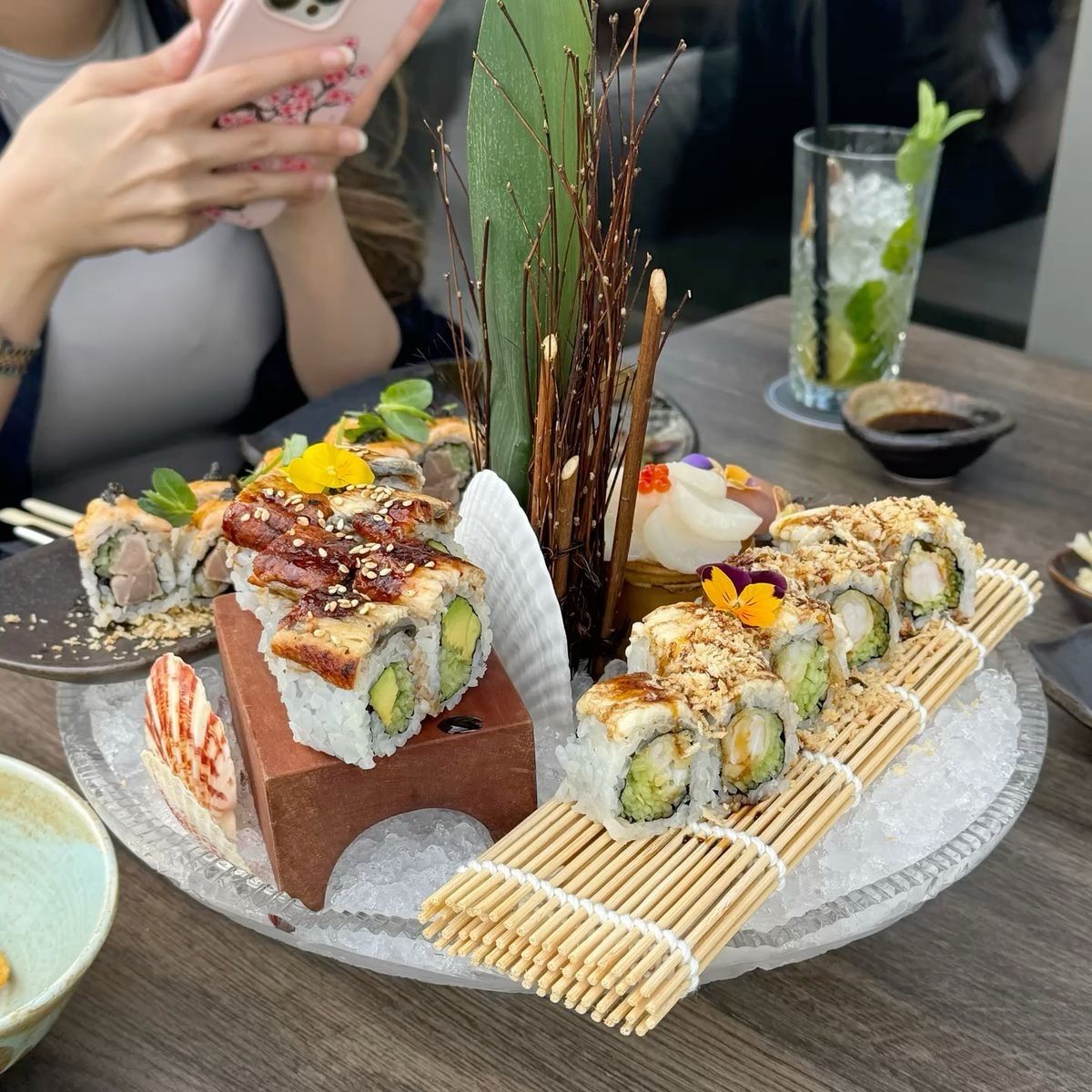 Luxy Roll - Share Your Moments!