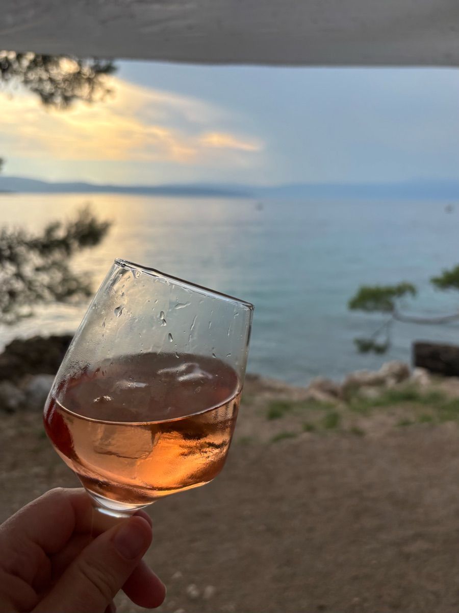 Luxy Roll - Share Your Moments!