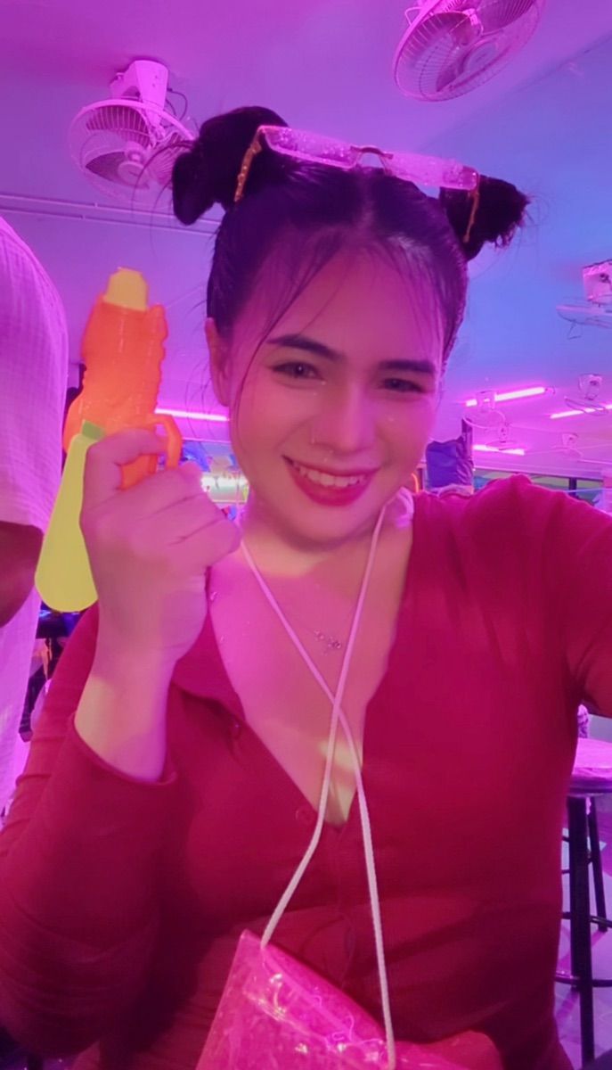 Luxy Roll - Share Your Moments!