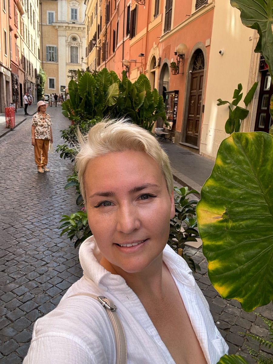 Luxy Roll - Share Your Moments!