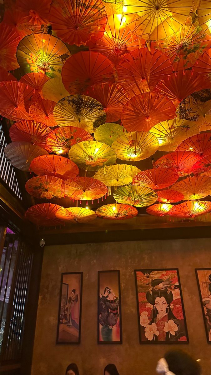 Luxy Roll - Share Your Moments!