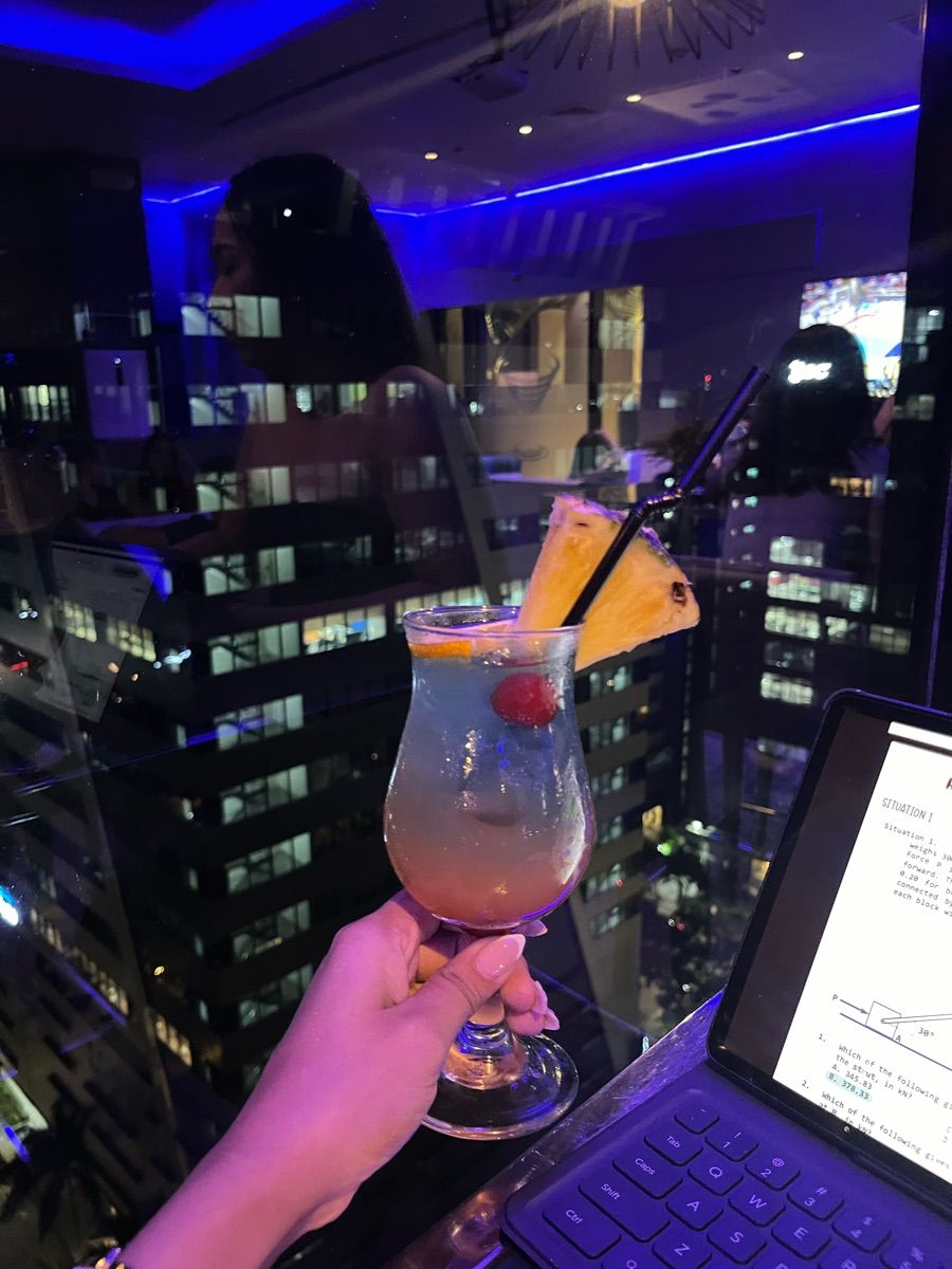 Luxy Roll - Share Your Moments!