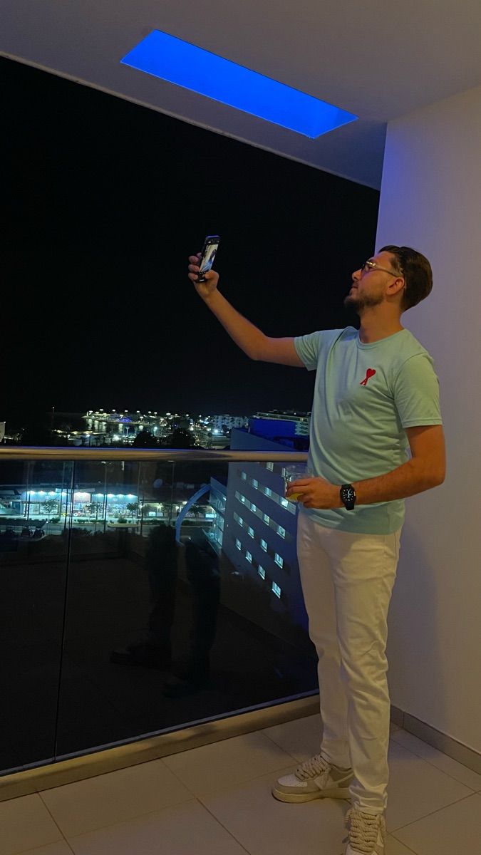 Luxy Roll - Share Your Moments!