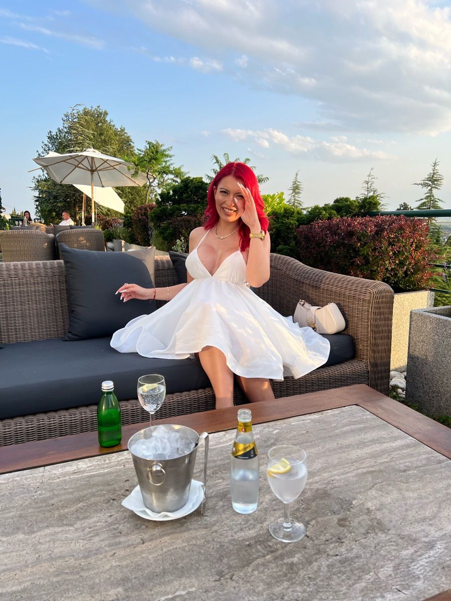 Luxy Roll - Share Your Moments!