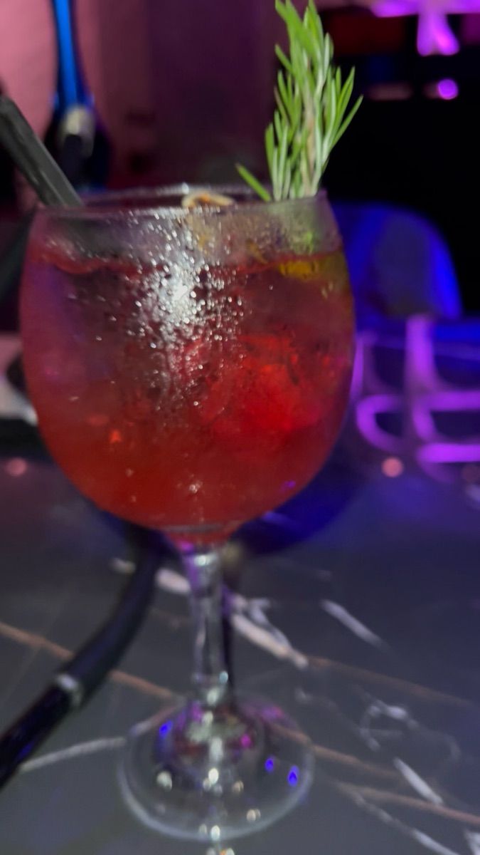 Luxy Roll - Share Your Moments!