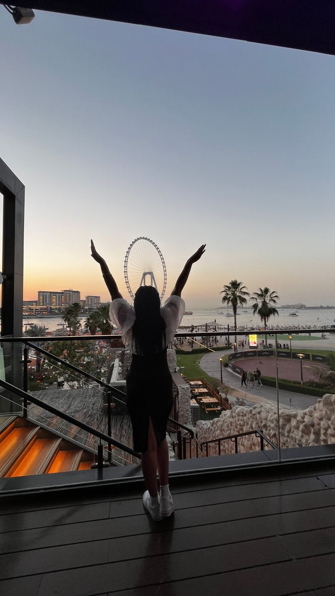 Luxy Roll - Share Your Moments!