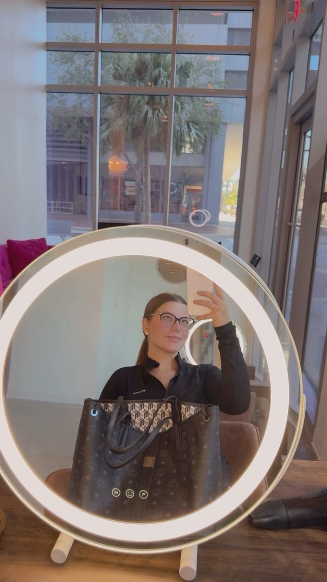 Luxy Roll - Share Your Moments!