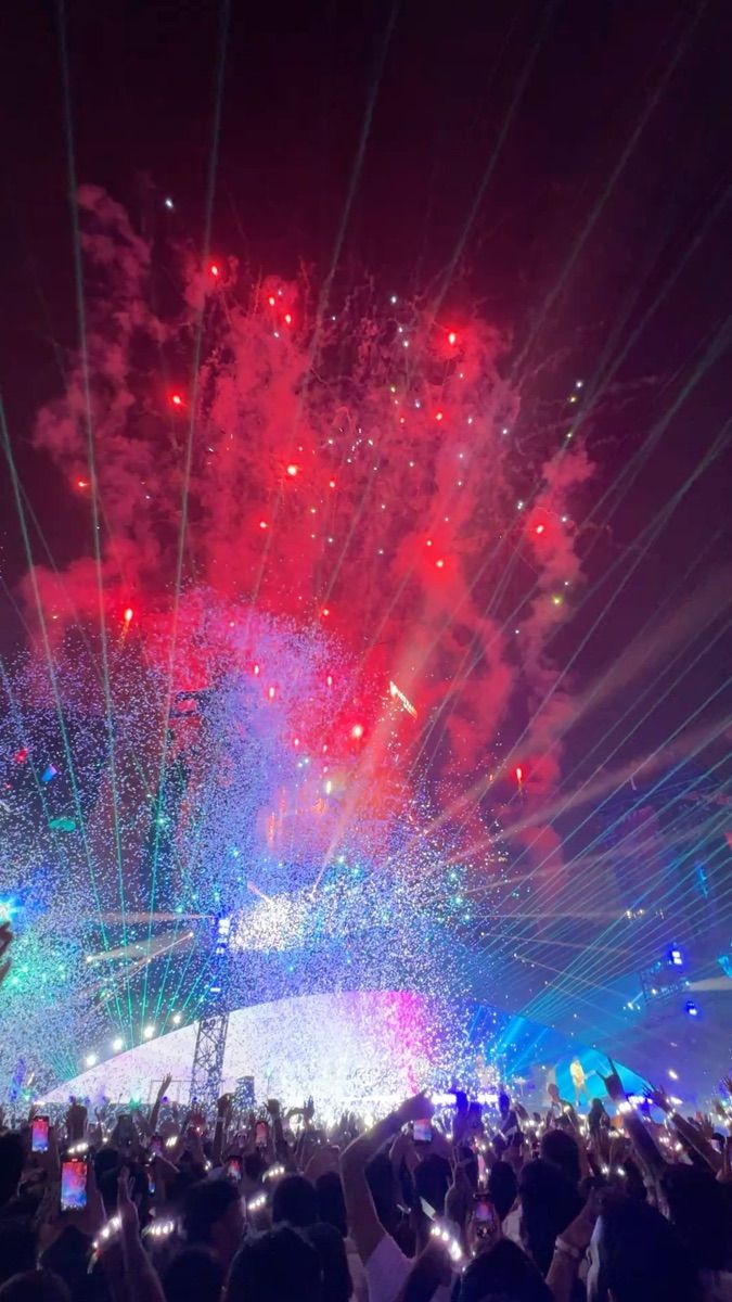 Luxy Roll - Share Your Moments!