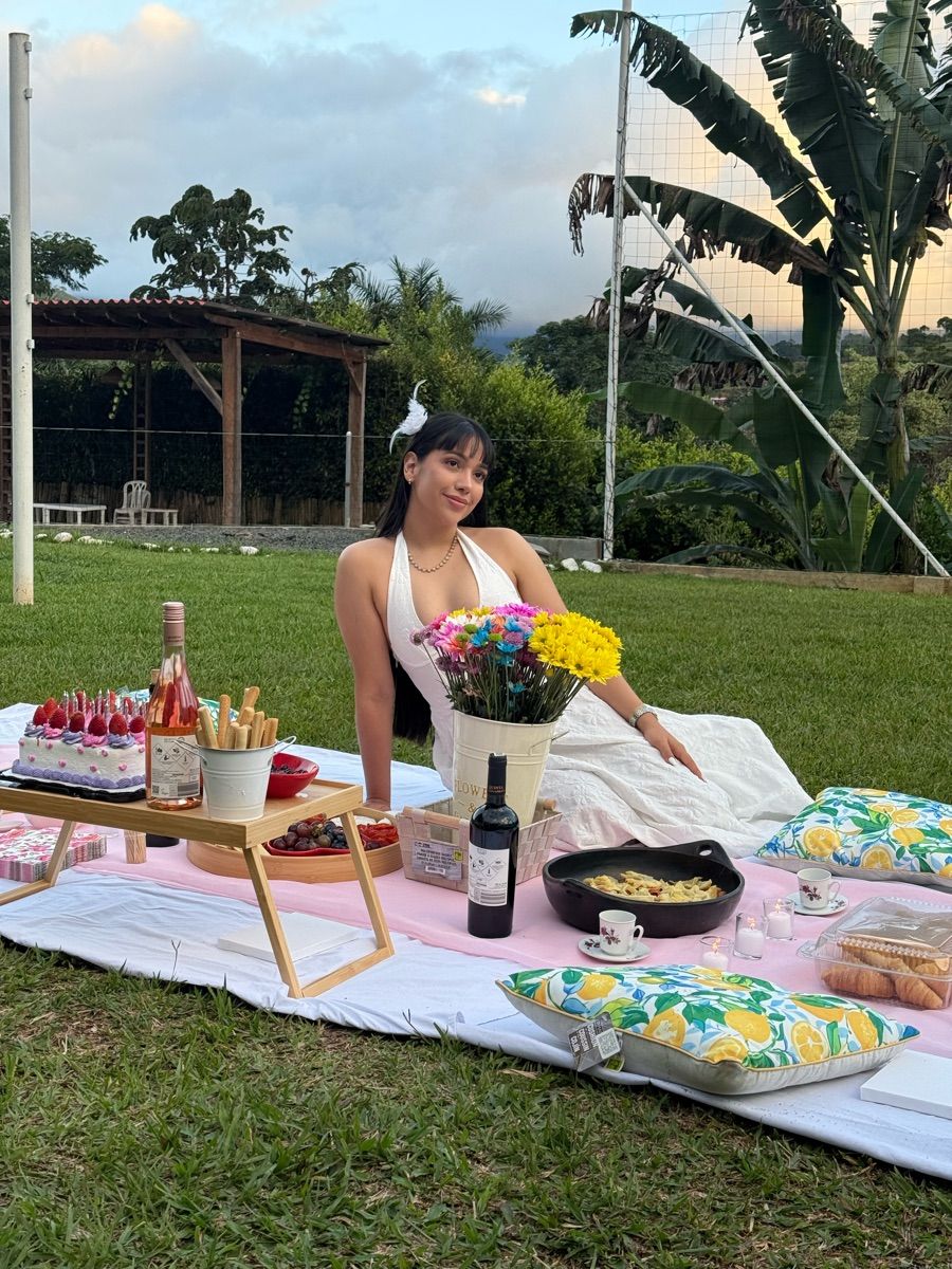 Luxy Roll - Share Your Moments!