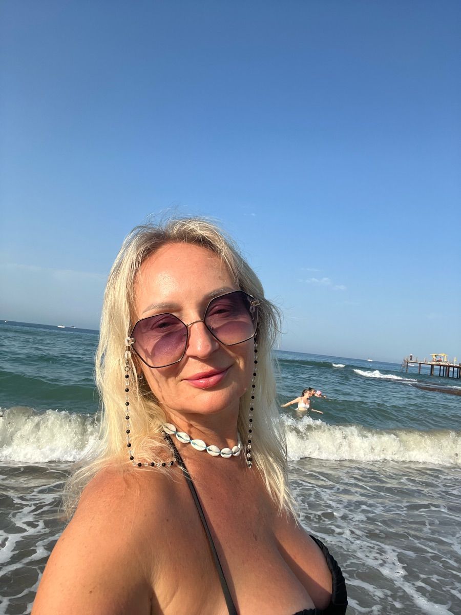 Luxy Roll - Share Your Moments!