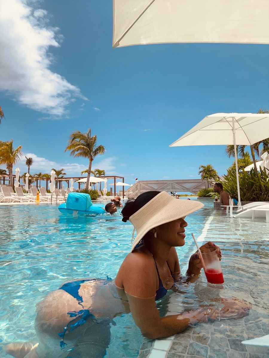 Luxy Roll - Share Your Moments!