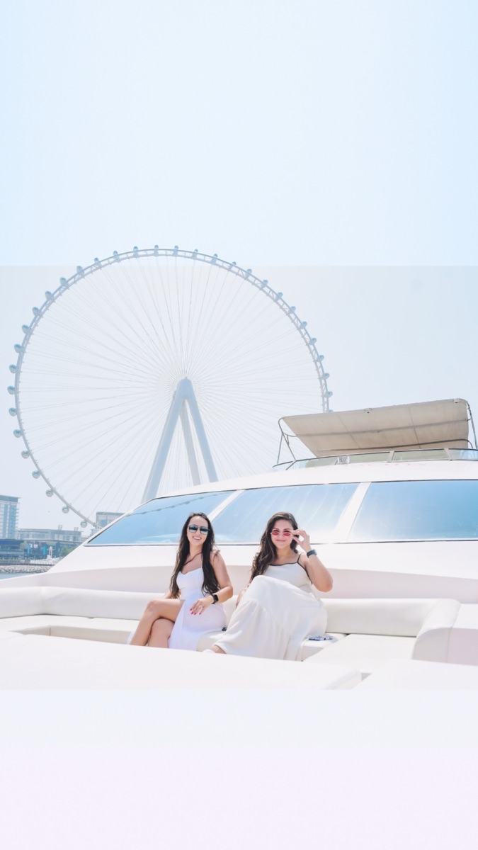 Luxy Roll - Share Your Moments!