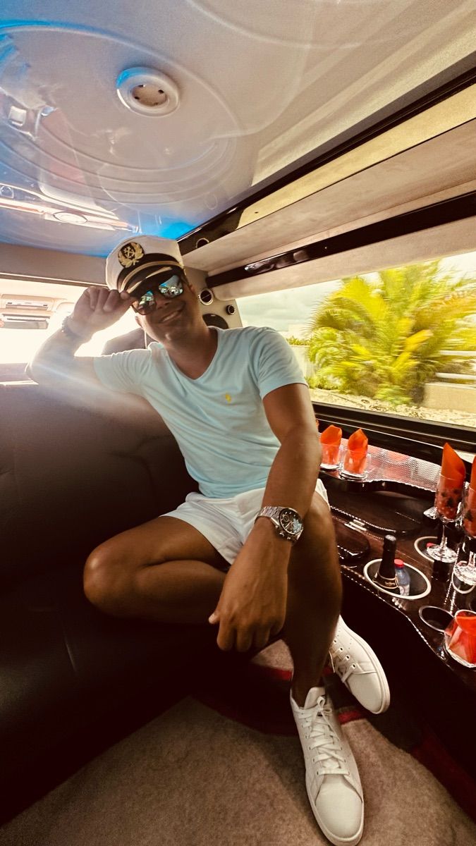 Luxy Roll - Share Your Moments!