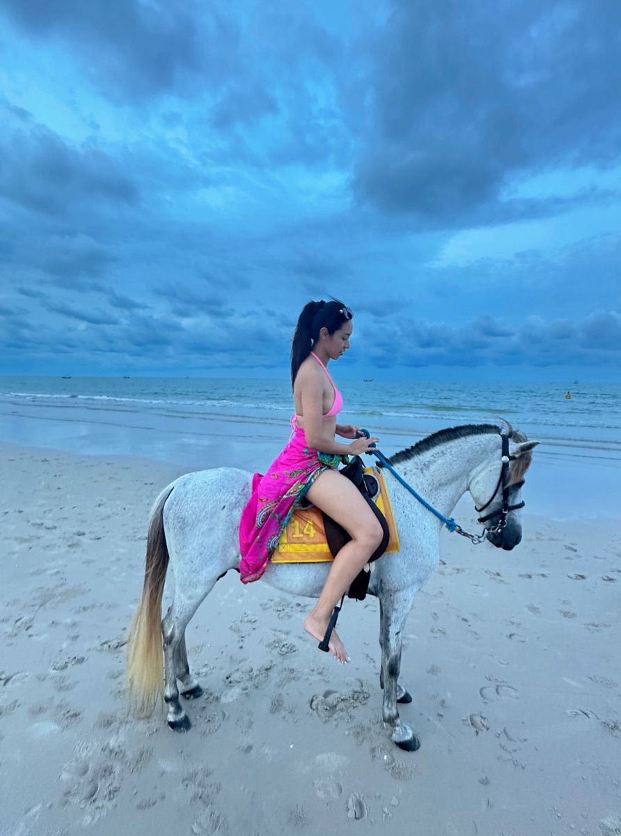 Luxy Roll - Share Your Moments!