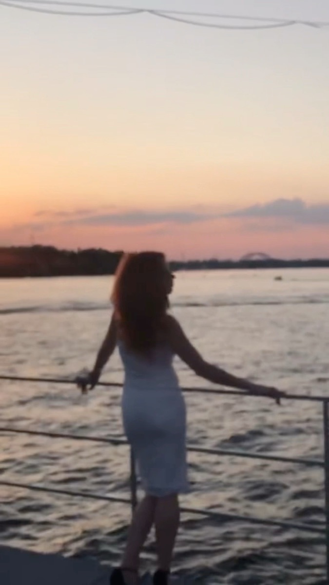 Luxy Roll - Share Your Moments!