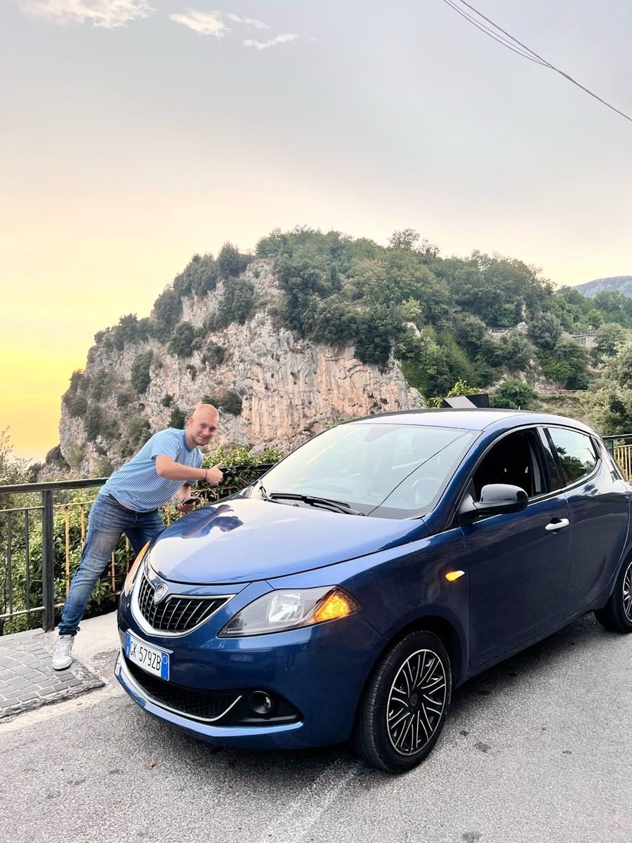 Luxy Roll - Share Your Moments!