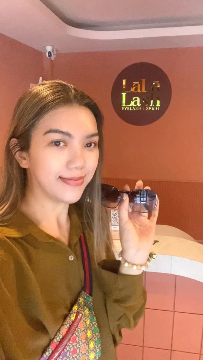 Luxy Roll - Share Your Moments!